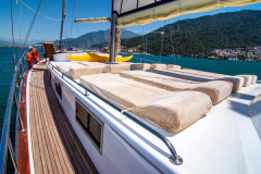rent-a-boat-in-gocek-azura-4