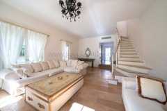 Portville-Canal-Villas-120-Livingroom-2