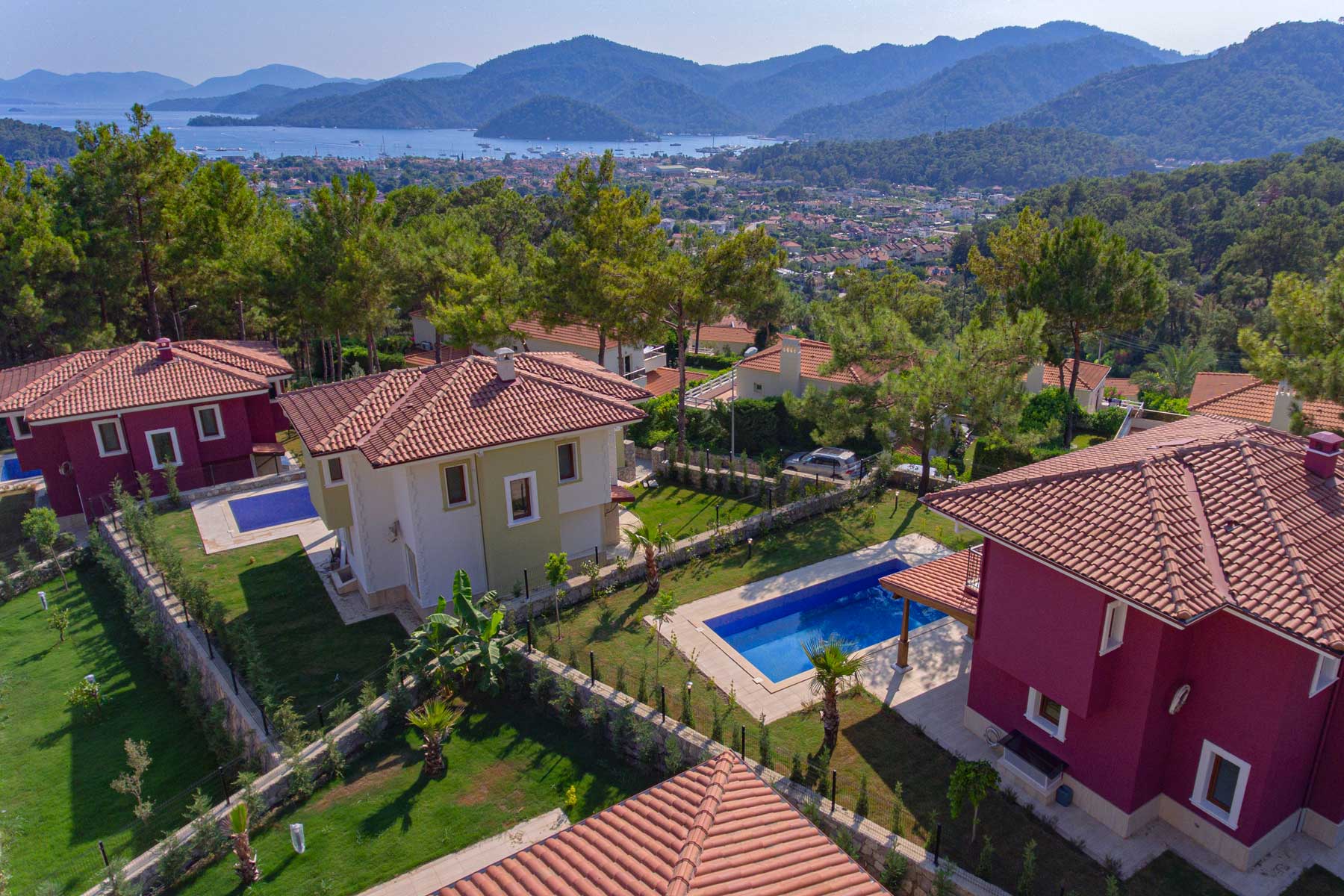 Göcek'te Özel Havuzlu Deniz Manzaralı Satılık Tripleks Villa