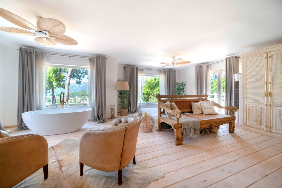 Göcek Deniz Manzarali ve Ozel Havuzlu Kiralik Villa